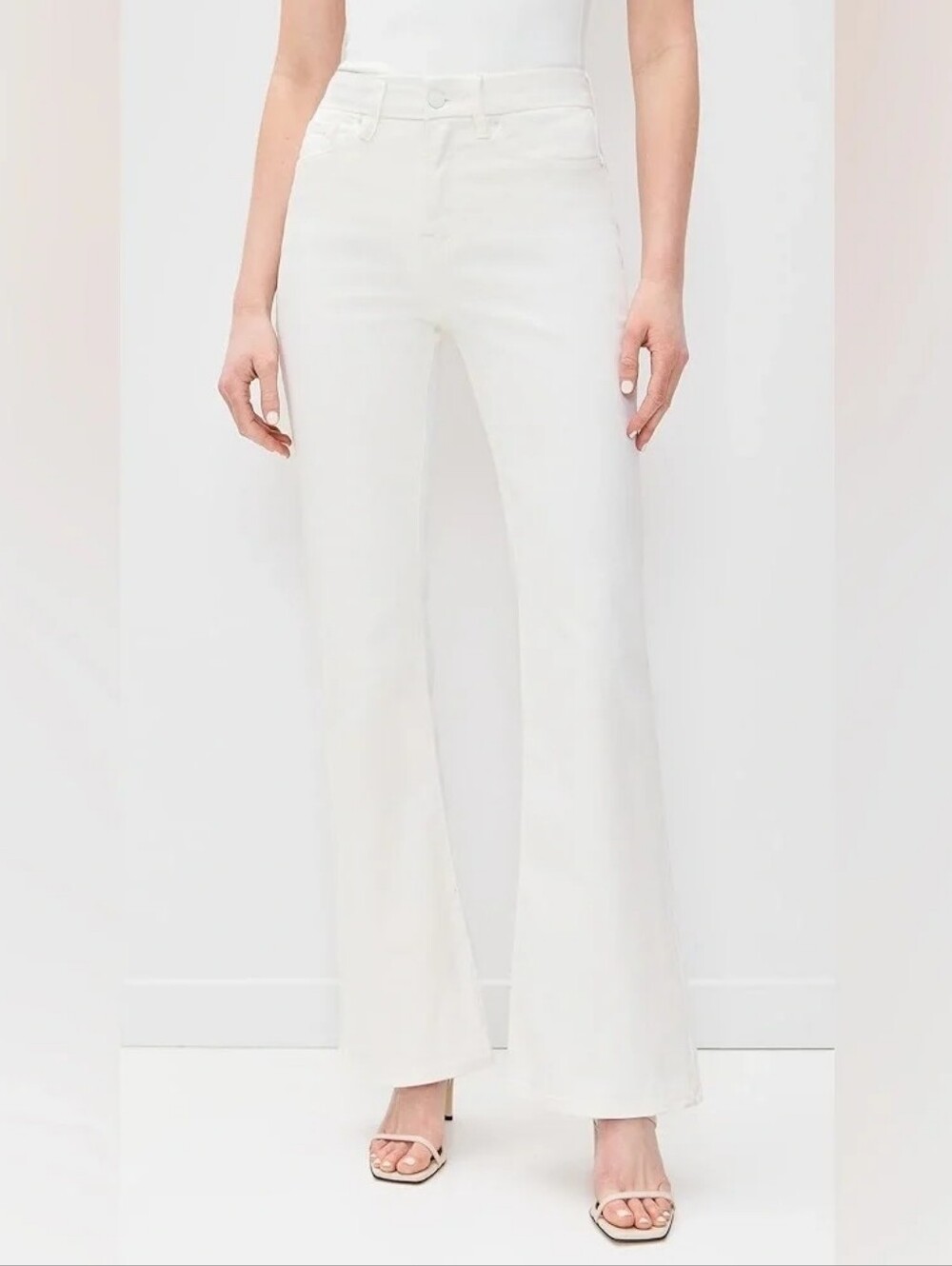 New Good American Good Legs Flare Jeans in White001 Size 18